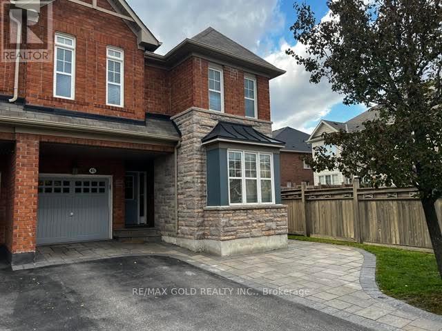 45 Biddens Square, Brampton, Ontario  L6P 3P9 - Photo 2 - W13874156