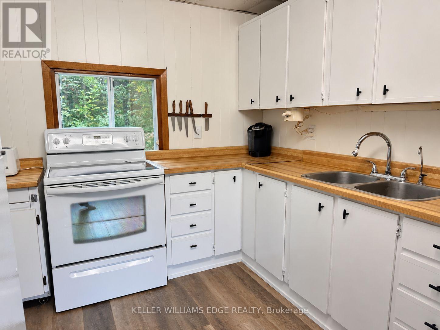 216 Smooth Rock Road, Georgian Bay, Ontario  L0K 1S0 - Photo 14 - X13168530