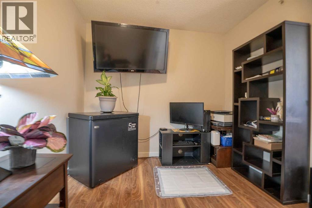 8412, 304 Mackenzie Way SW, Airdrie, Alberta  T4B 3H7 - Photo 29 - A2349707