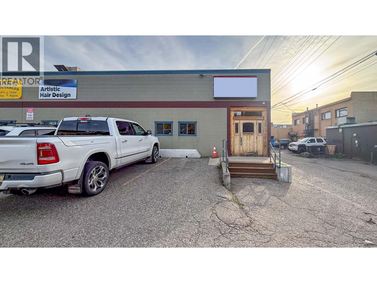 3410b 31st Avenue, Vernon, British Columbia  V1T 7L3 - Photo 3 - 10401521