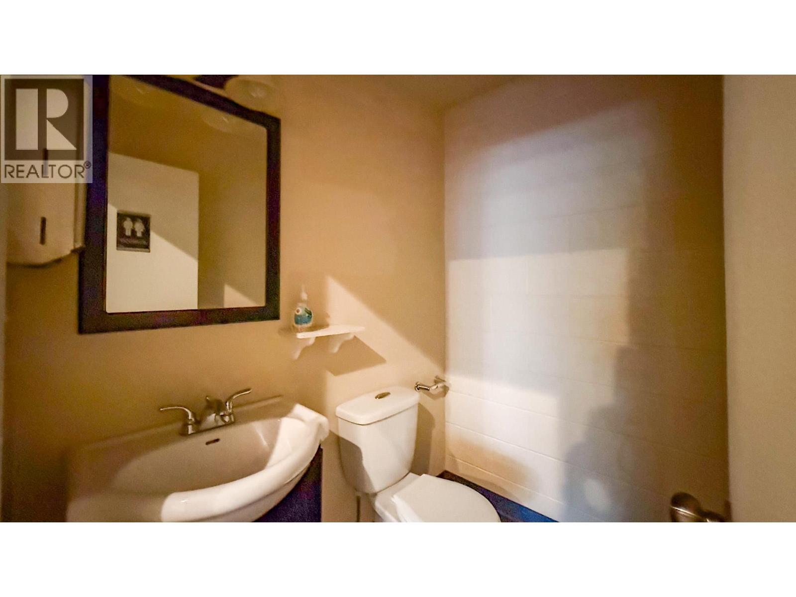 3410b 31st Avenue, Vernon, British Columbia  V1T 7L3 - Photo 13 - 10401521