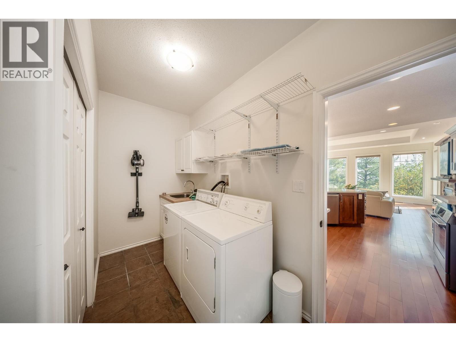 464 Whitman Way