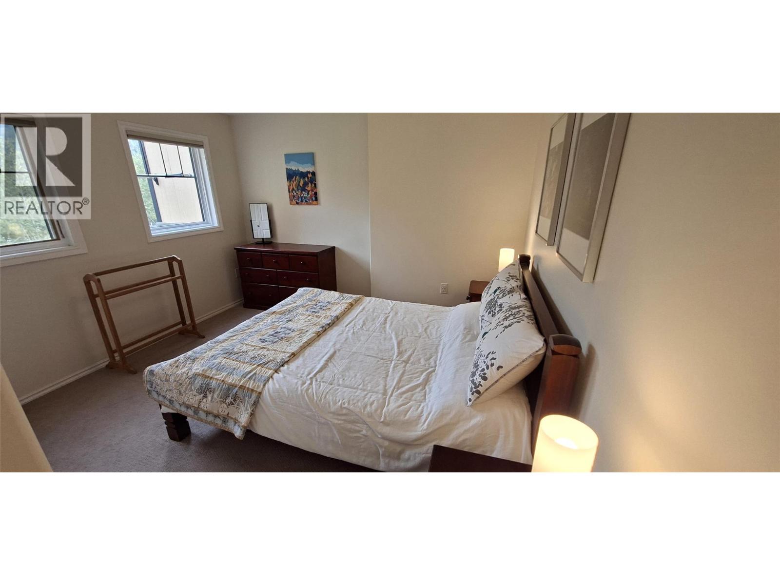 464 Whitman Way