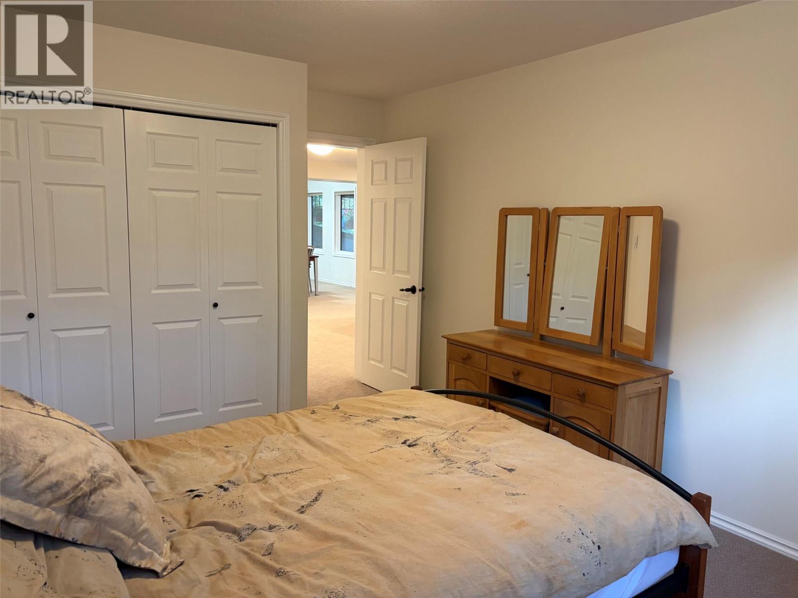 464 Whitman Way