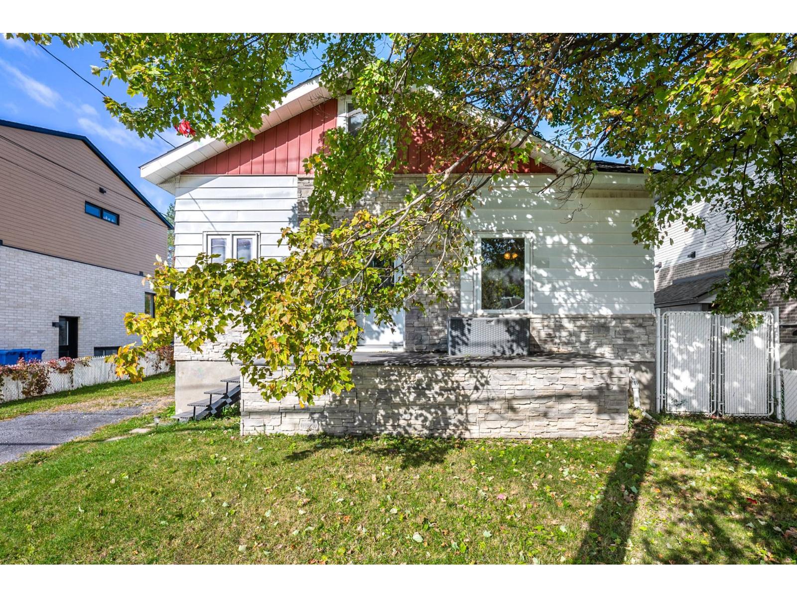 3590 Boul. Mountainview Longueuil (Saint-Hubert) Quebec Canada J3Y5N6 2