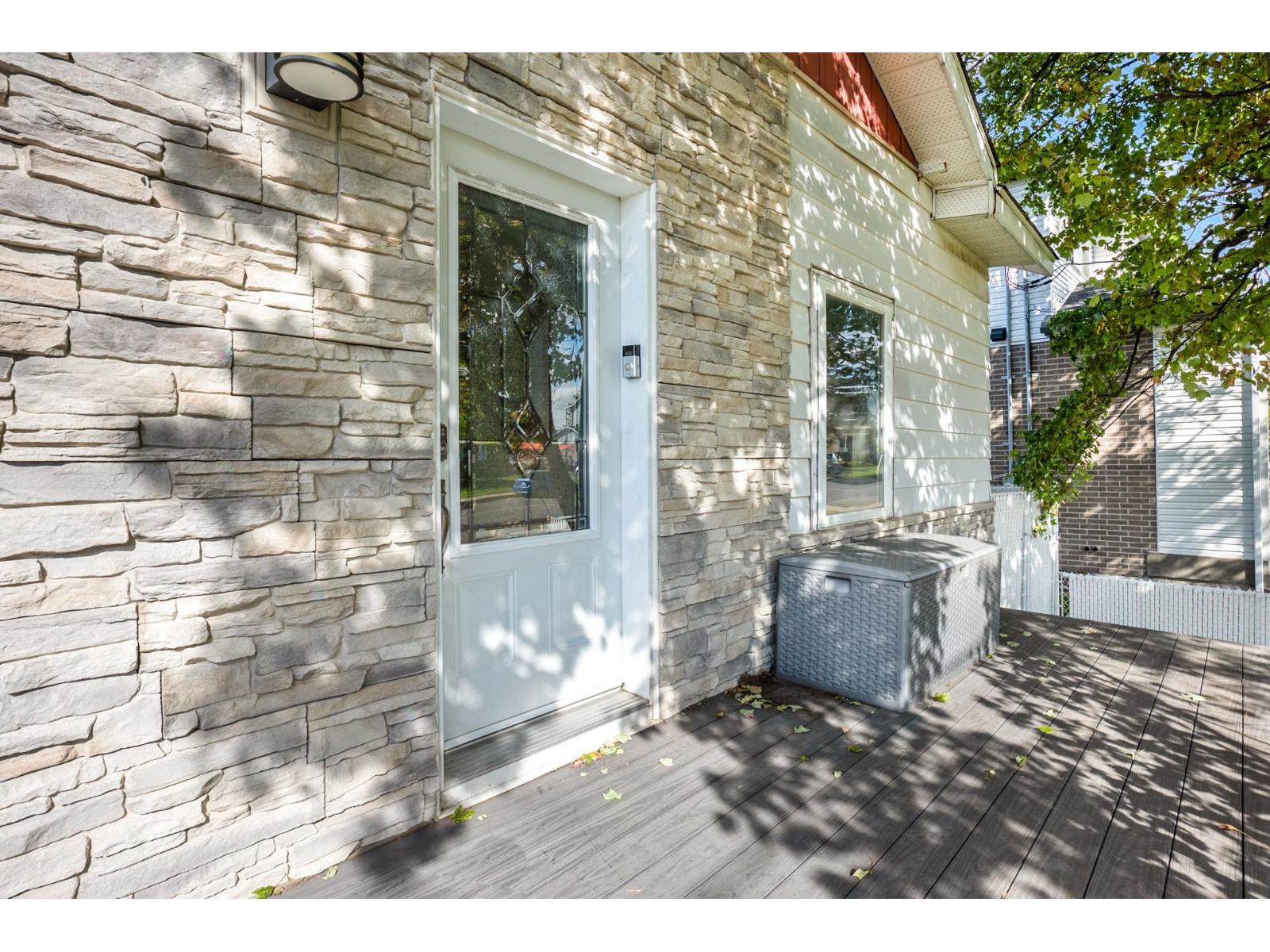 3590 Boul. Mountainview Longueuil (Saint-Hubert) Quebec Canada J3Y5N6 3