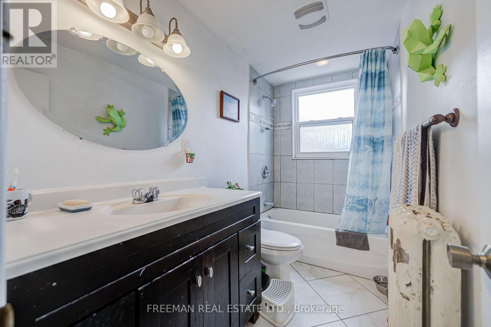 756 Euclid Avenue, Toronto, Ontario  M6G 2V2 - Photo 18 - C13869294