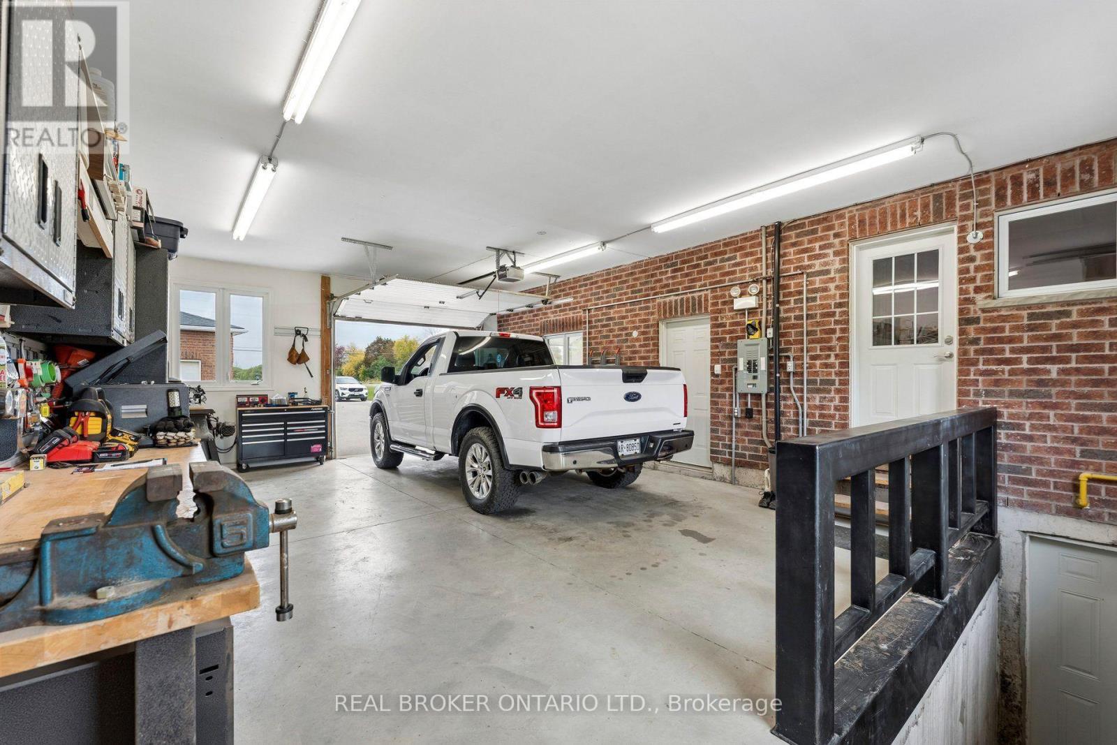 15191 Airport Road, Caledon, Ontario  L7C 2X9 - Photo 34 - W13827252