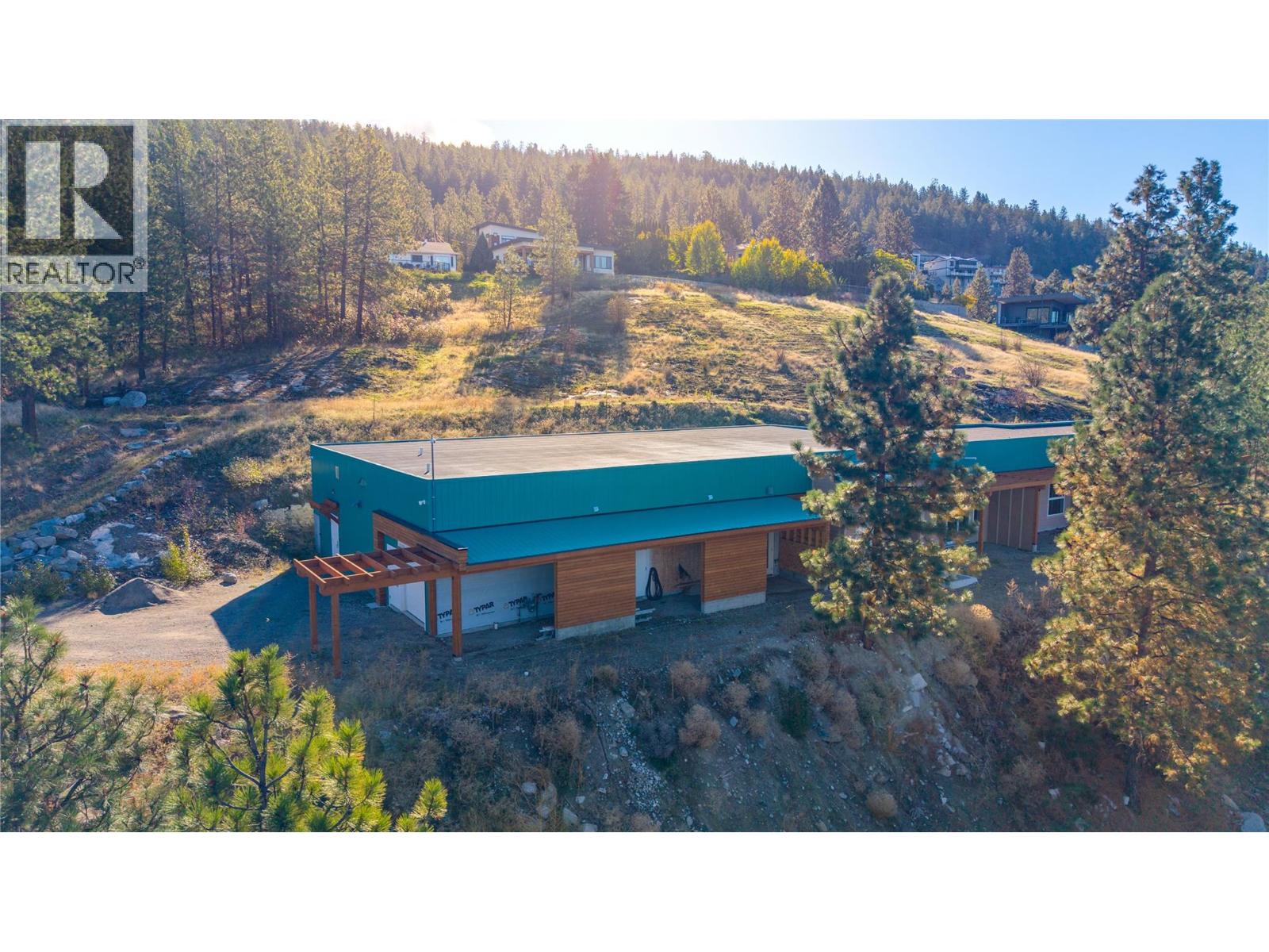 2864 Arawana Road