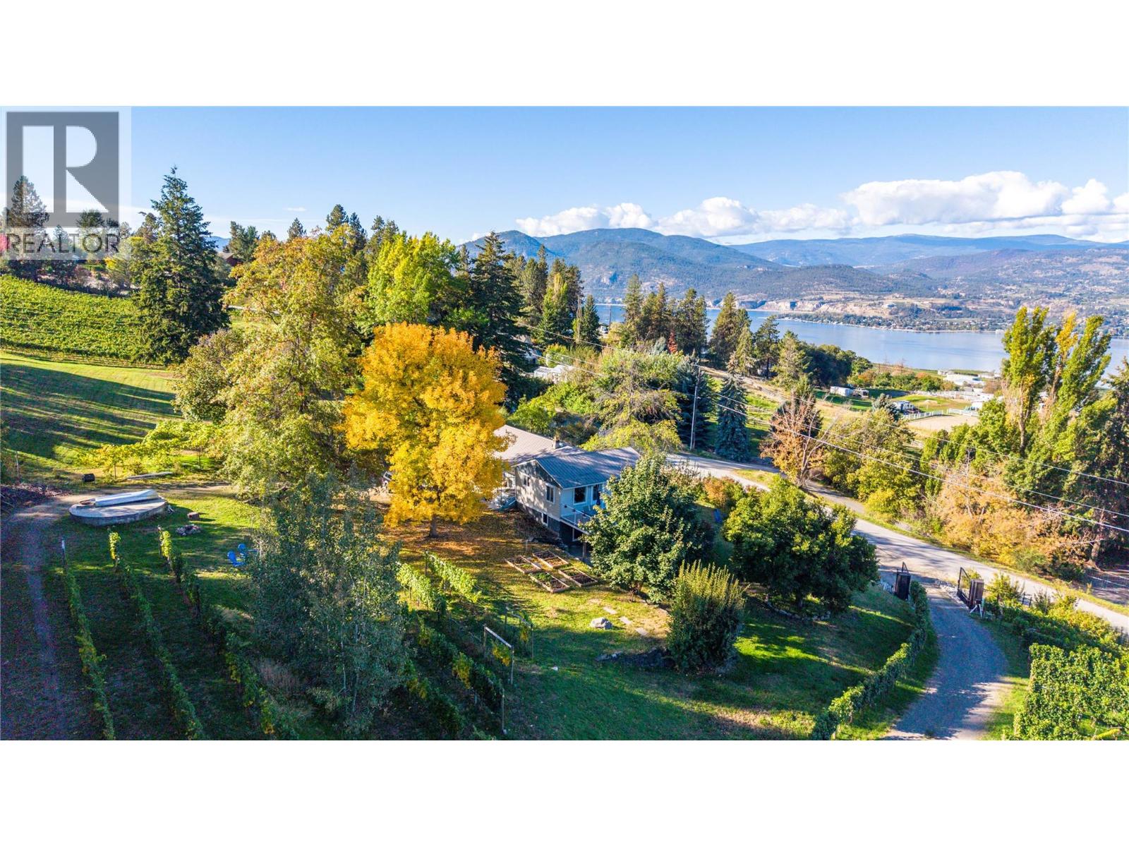 2864 Arawana Road