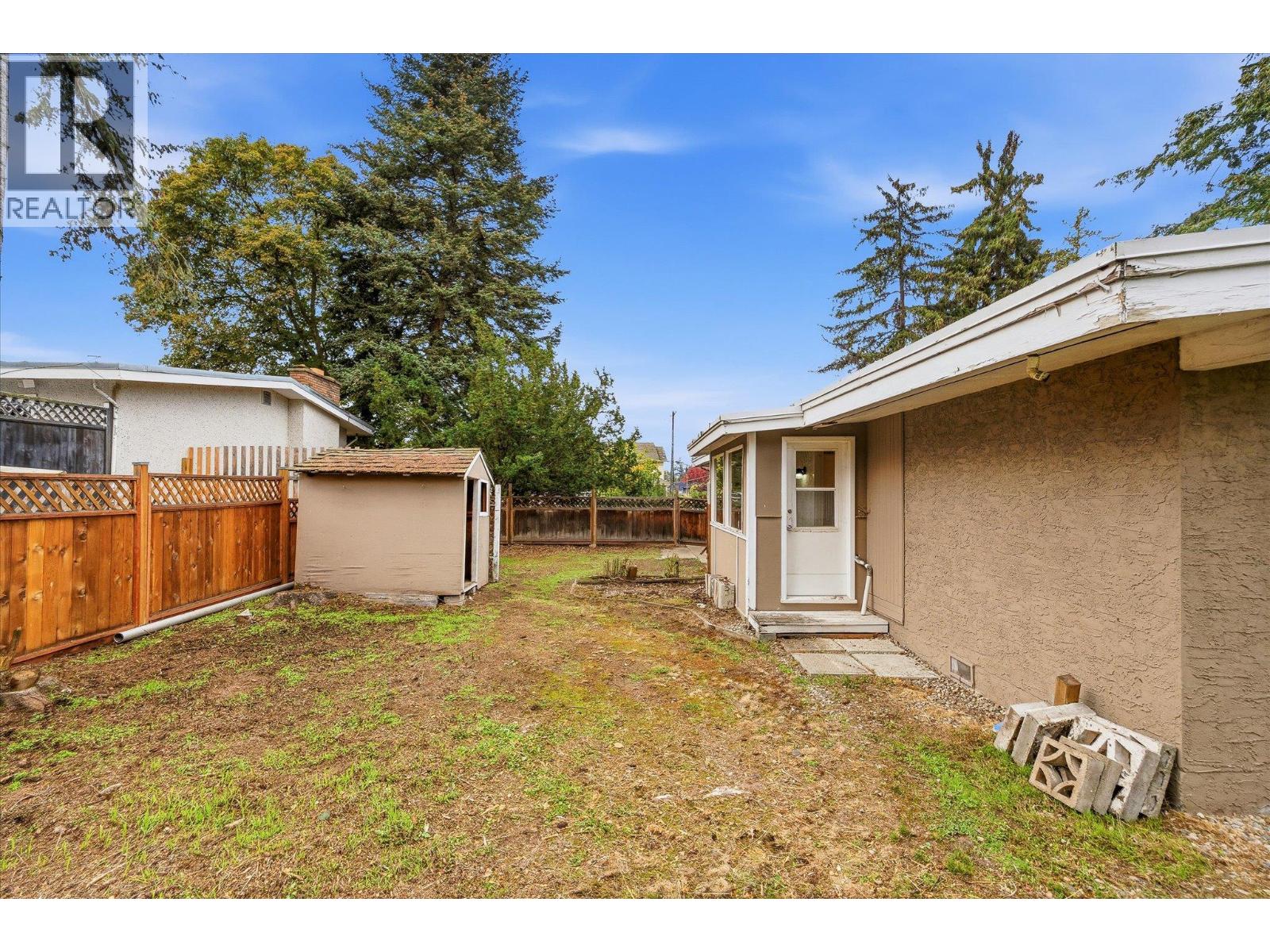 4583 Bonjou Road, Kelowna, British Columbia  V1W 1M7 - Photo 41 - 10401303
