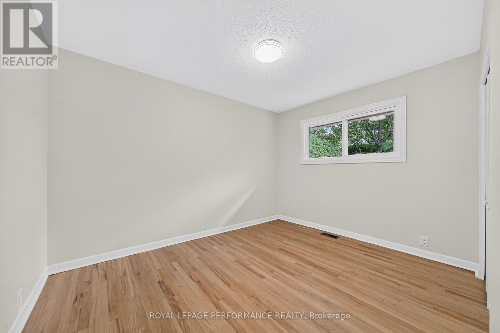 21 Millbrook Crescent, Ottawa, Ontario  K2E 5B6 - Photo 21 - X13872998