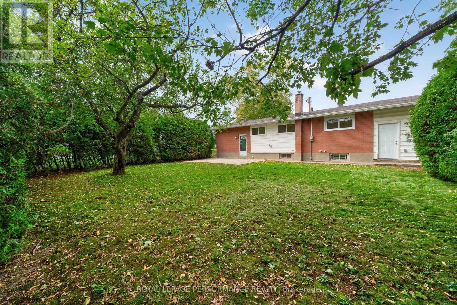 21 Millbrook Crescent, Ottawa, Ontario  K2E 5B6 - Photo 36 - X13872998