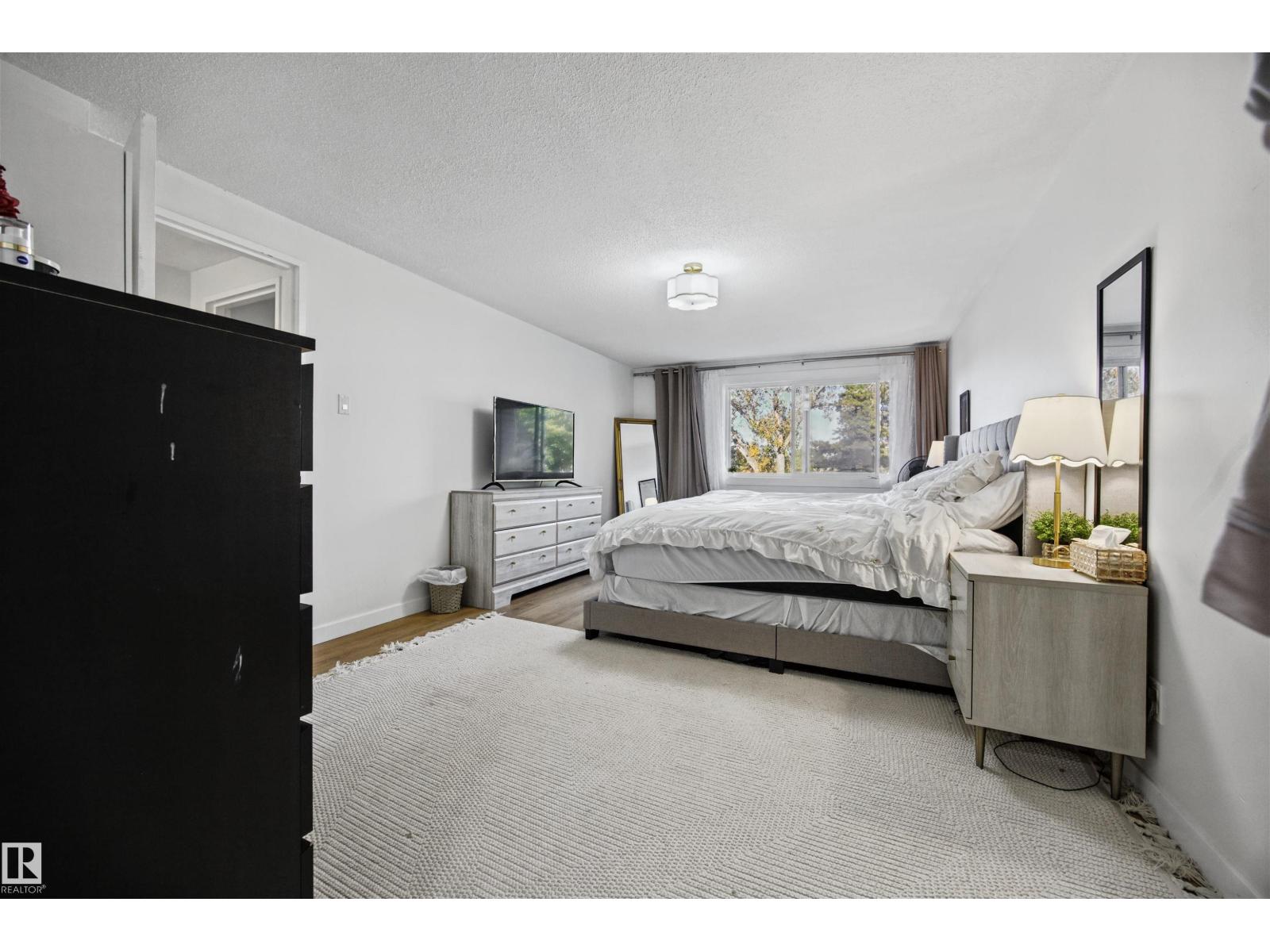 #109 7815 159 NW