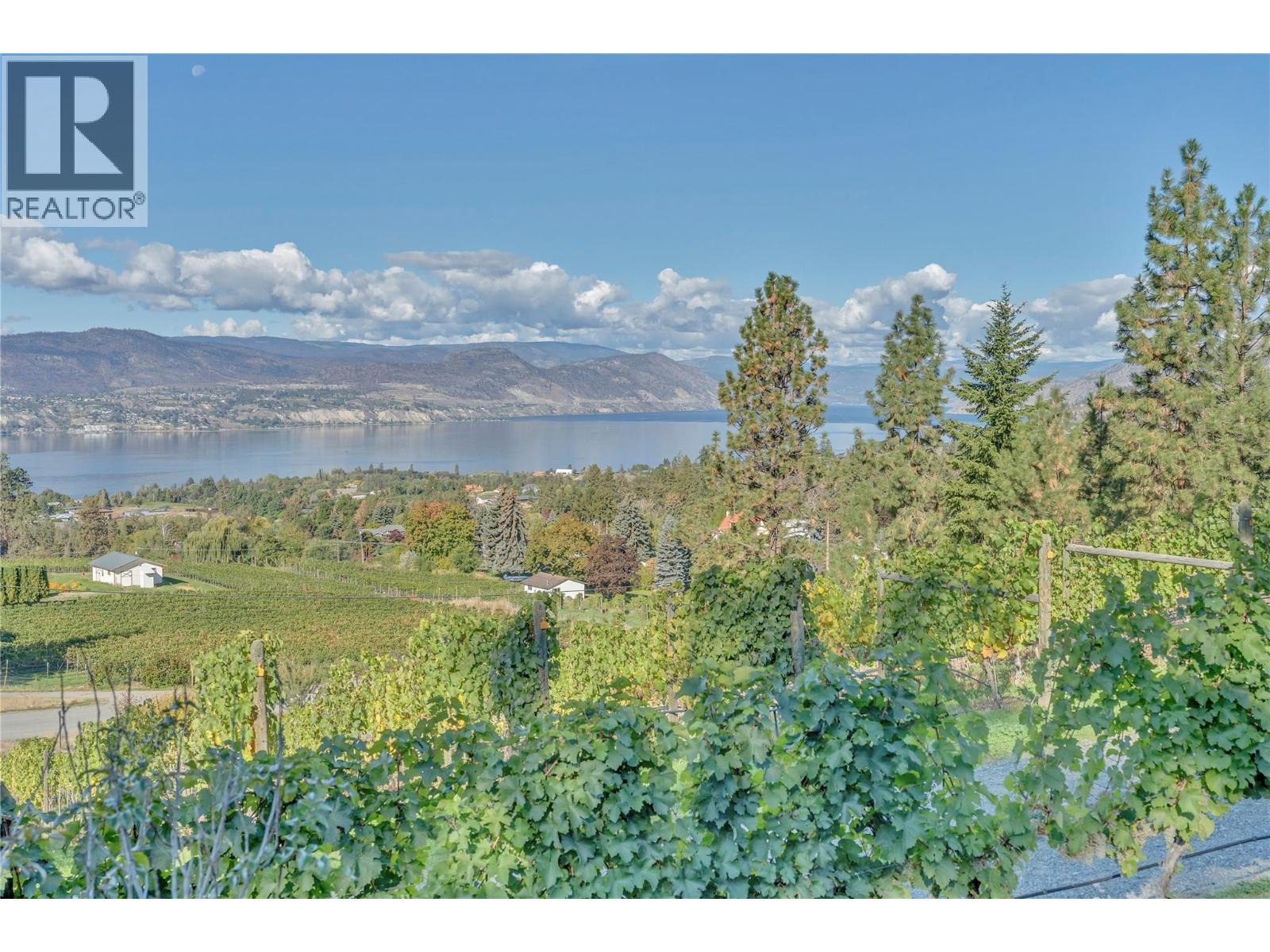 2864 Arawana Road