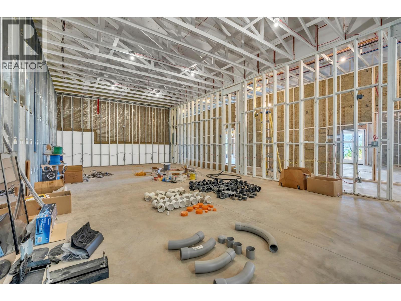 2864 Arawana Road