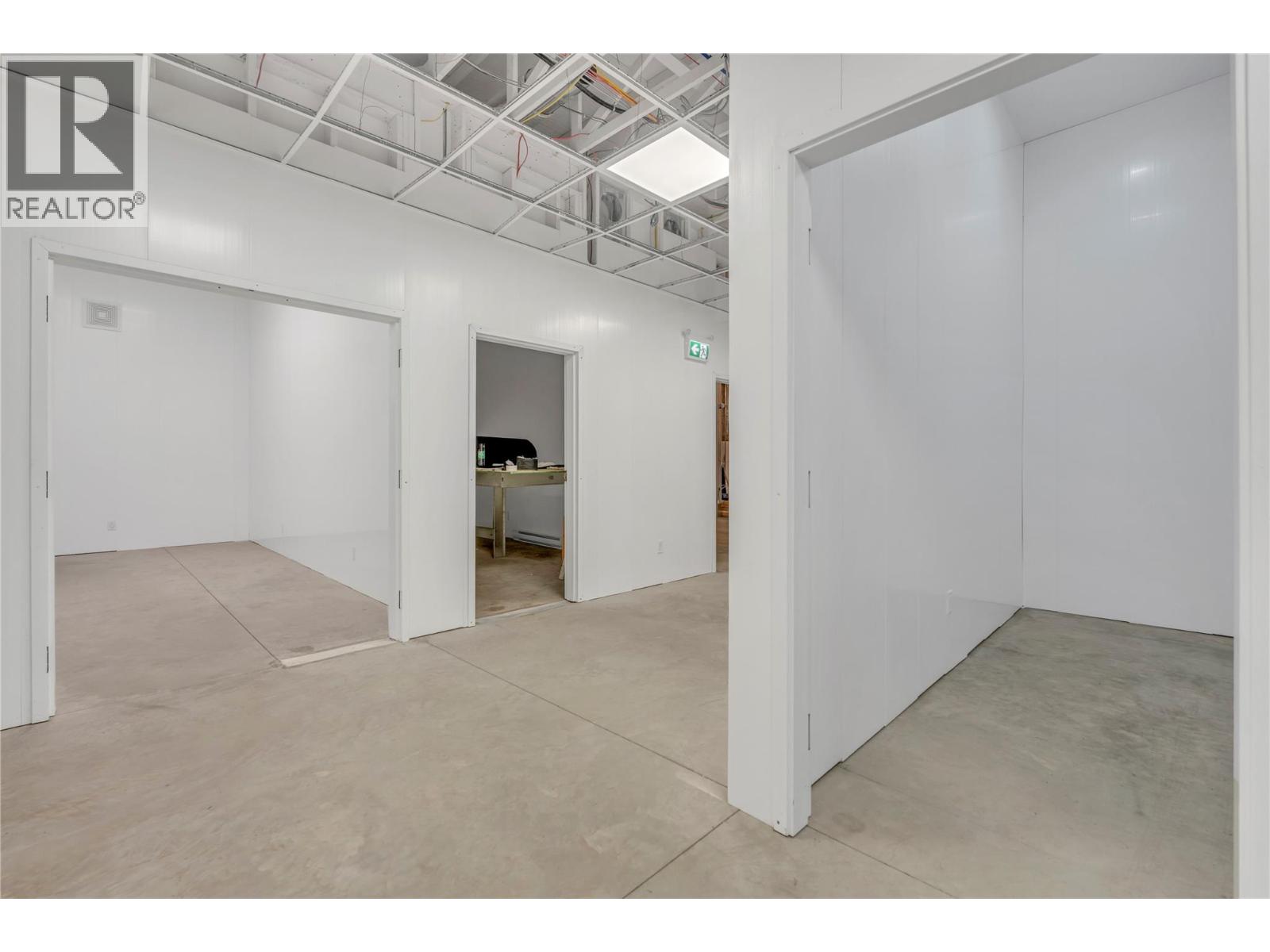 2864 Arawana Road