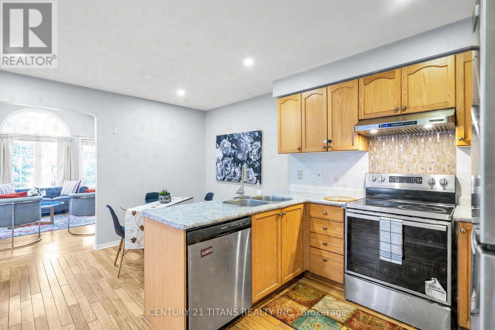 51 Marchwood Crescent, Clarington, Ontario  L1C 5K5 - Photo 6 - E13874222