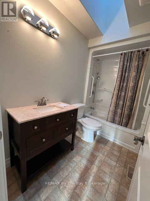 Unit A - 22 Edward Street W, Clearview, Ontario L0M 1G0 - Photo 3 - S13874230