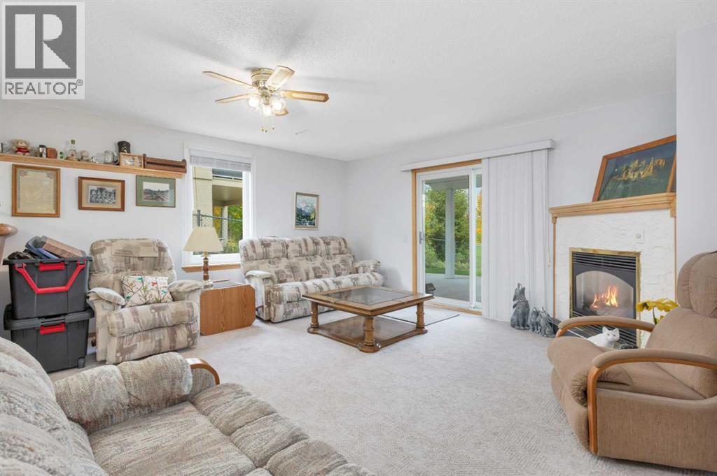123 Riverview Circle