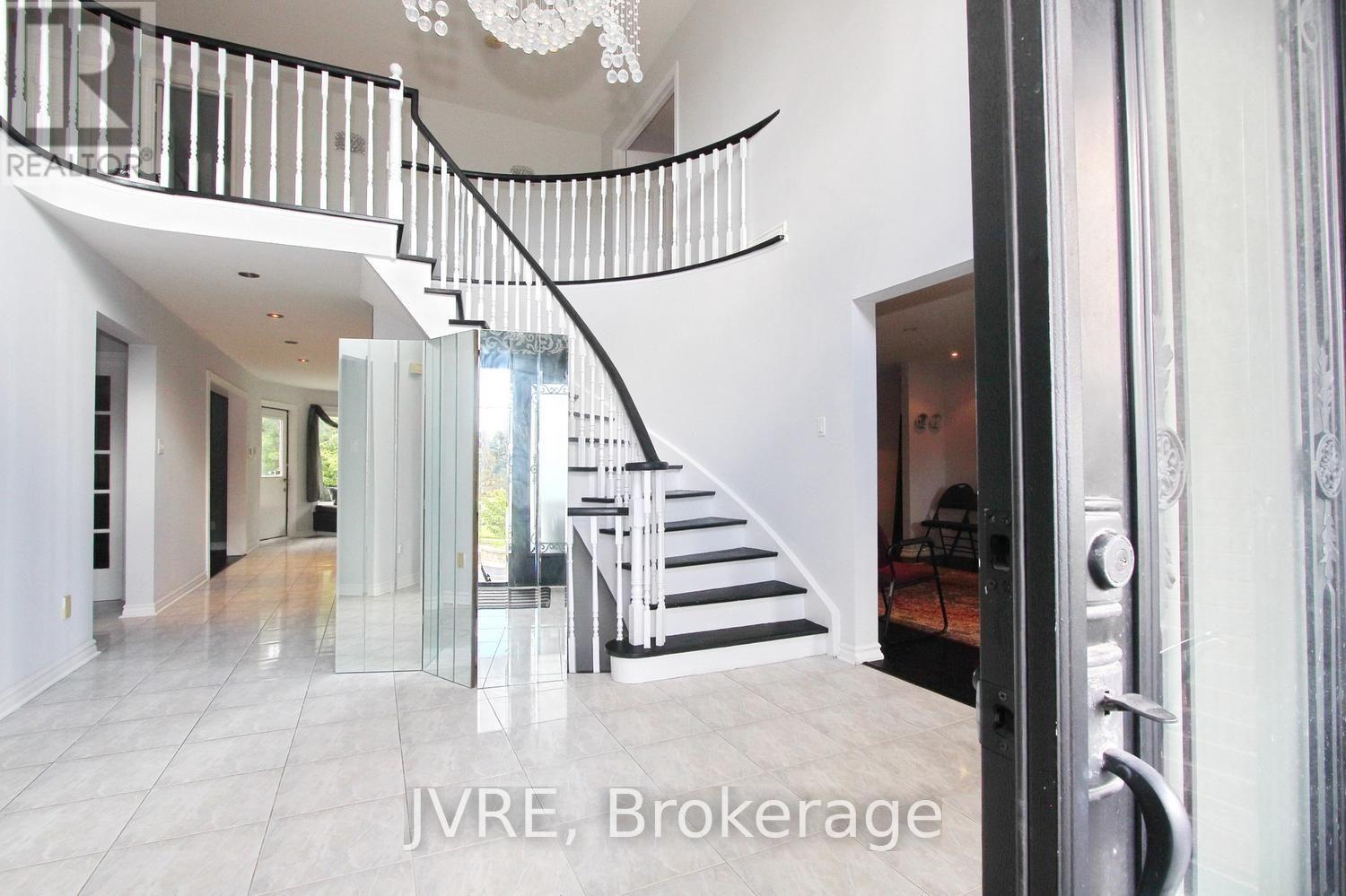 612 Elgin Mills Road W, Richmond Hill (Westbrook), Ontario  L4C 4M2 - Photo 8 - N13874232