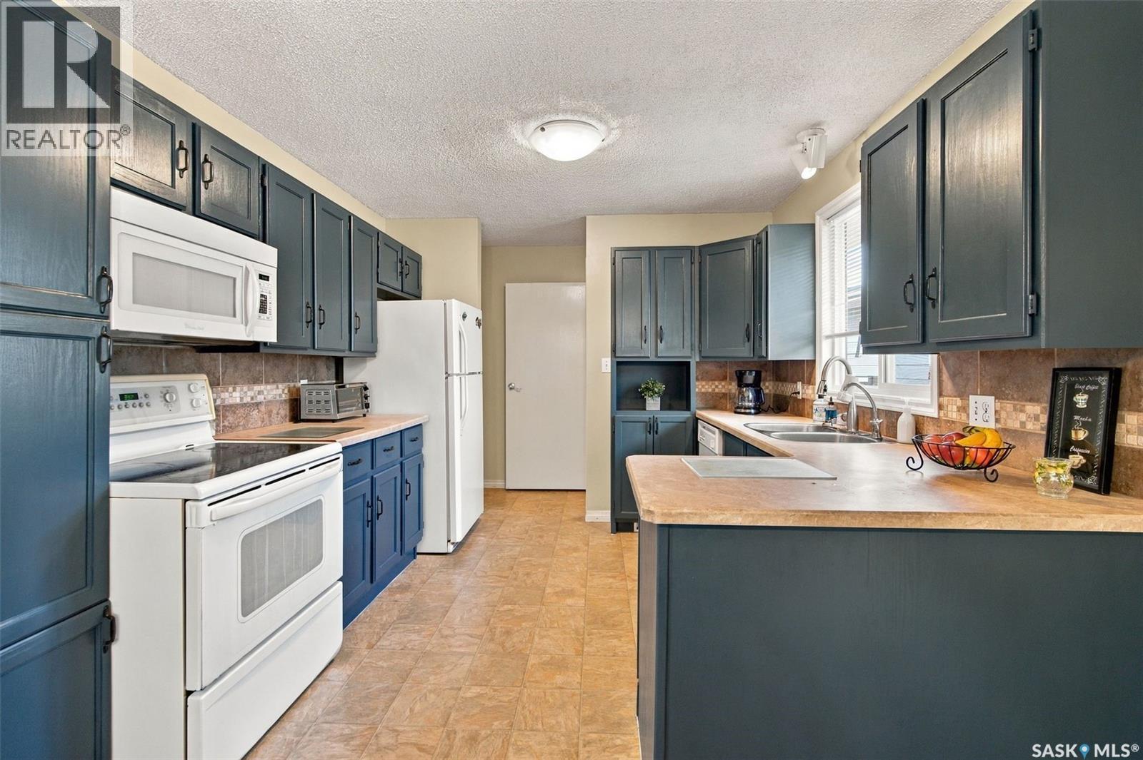 38 Petersmeyer Street, Regina, Saskatchewan  S4R 7P7 - Photo 7 - SK050511
