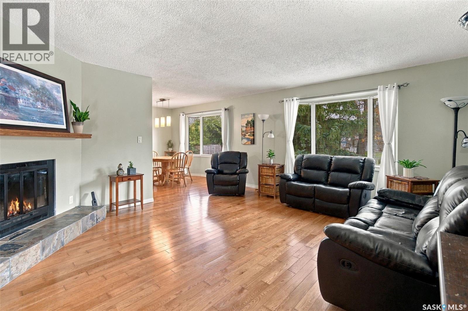 38 Petersmeyer Street, Regina, Saskatchewan  S4R 7P7 - Photo 3 - SK050511
