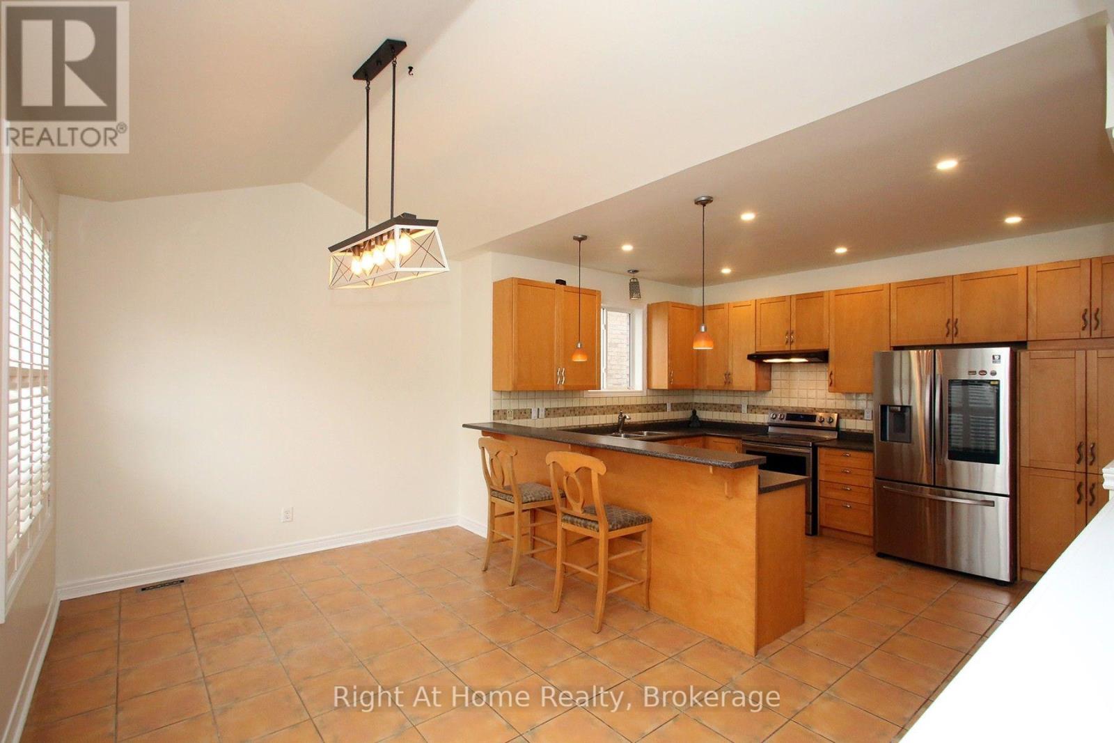 Upper - 181 Fairlane Crescent, Vaughan, Ontario  L4H 2G8 - Photo 19 - N13874248