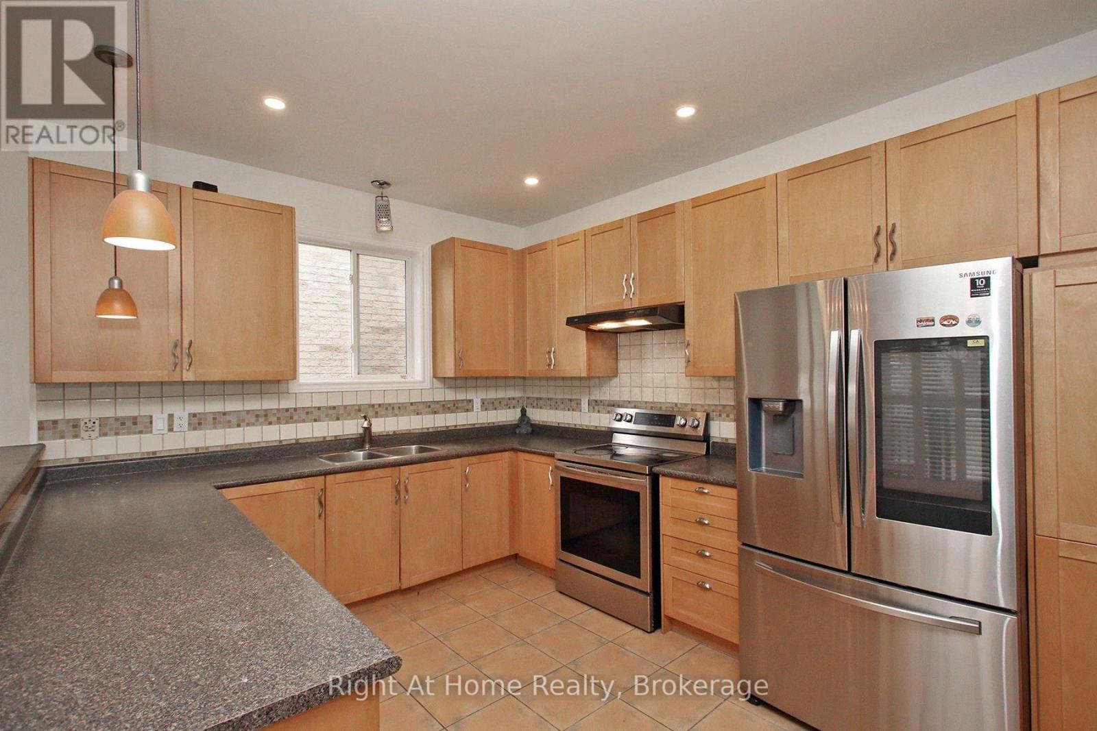 Upper - 181 Fairlane Crescent, Vaughan, Ontario  L4H 2G8 - Photo 23 - N13874248