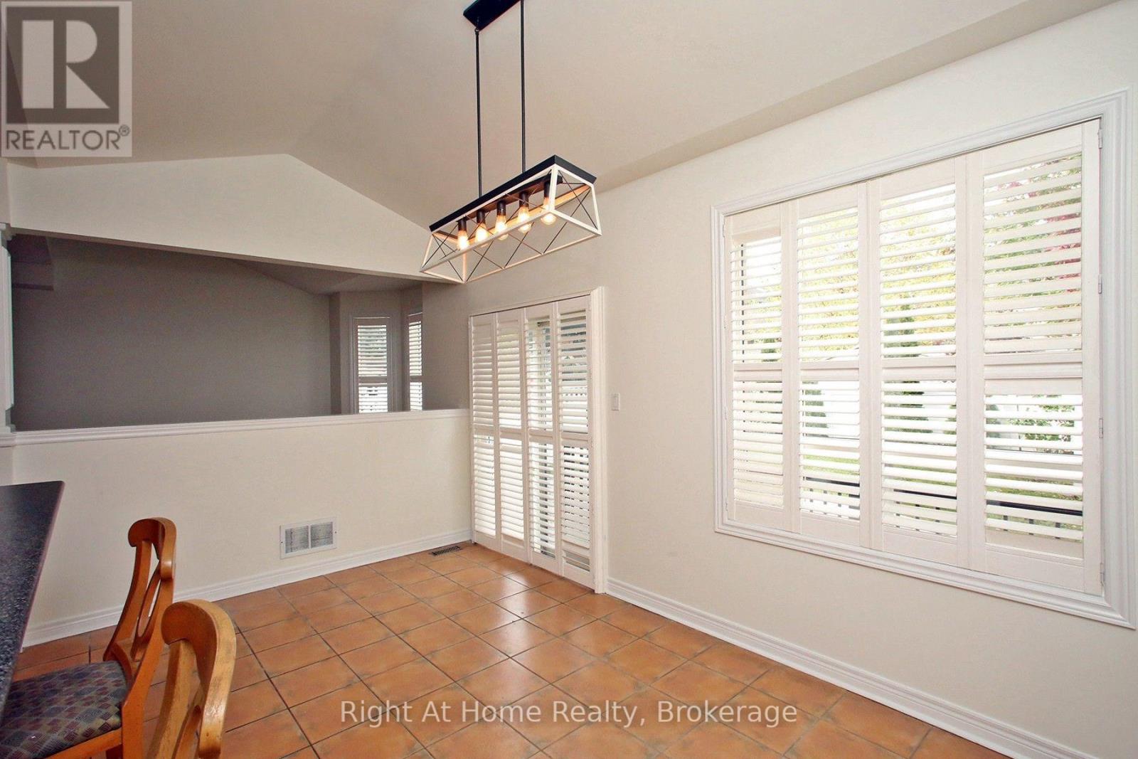 Upper - 181 Fairlane Crescent, Vaughan, Ontario  L4H 2G8 - Photo 24 - N13874248