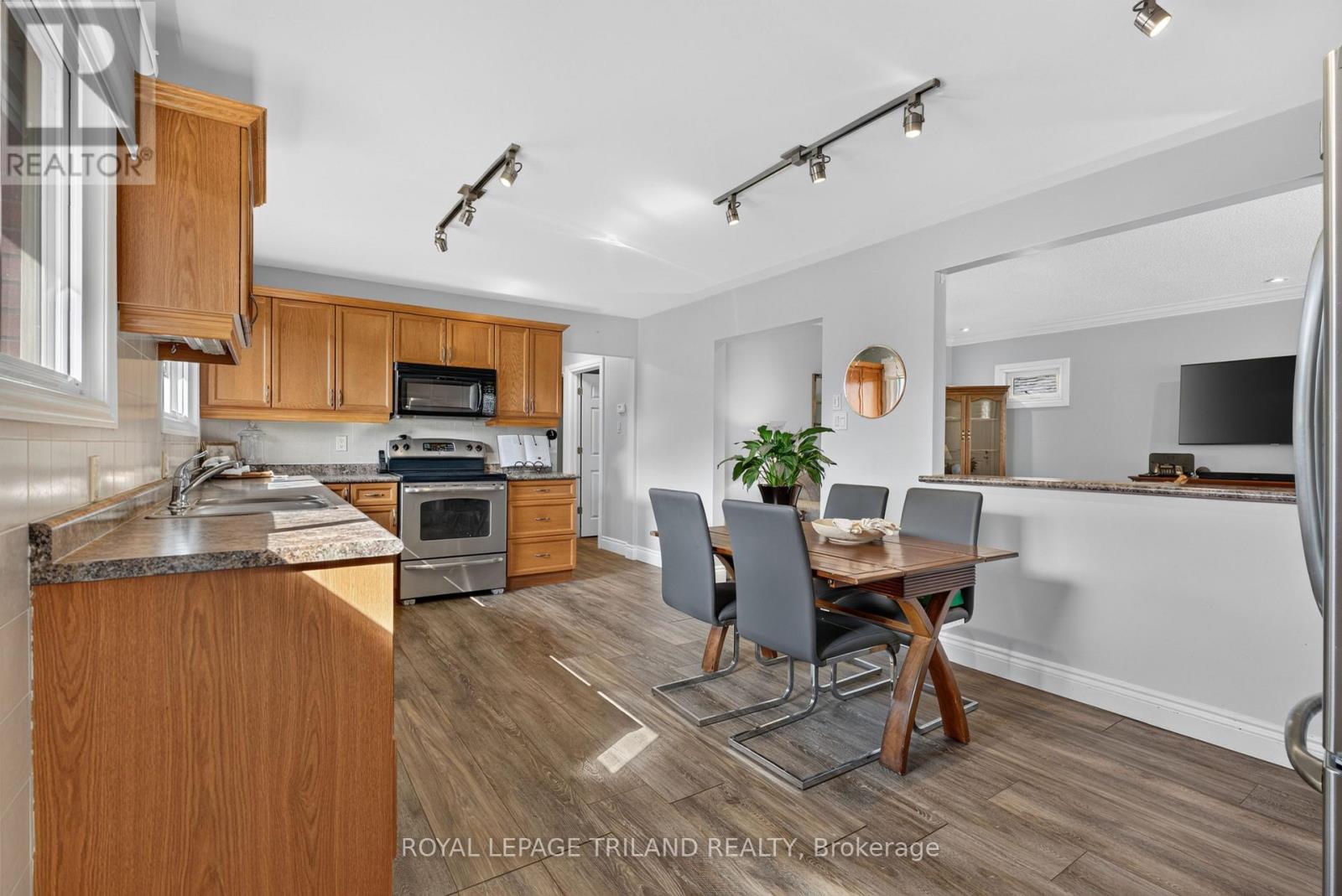 21 Jena Crescent, London East, Ontario  N5V 1L3 - Photo 10 - X13874274