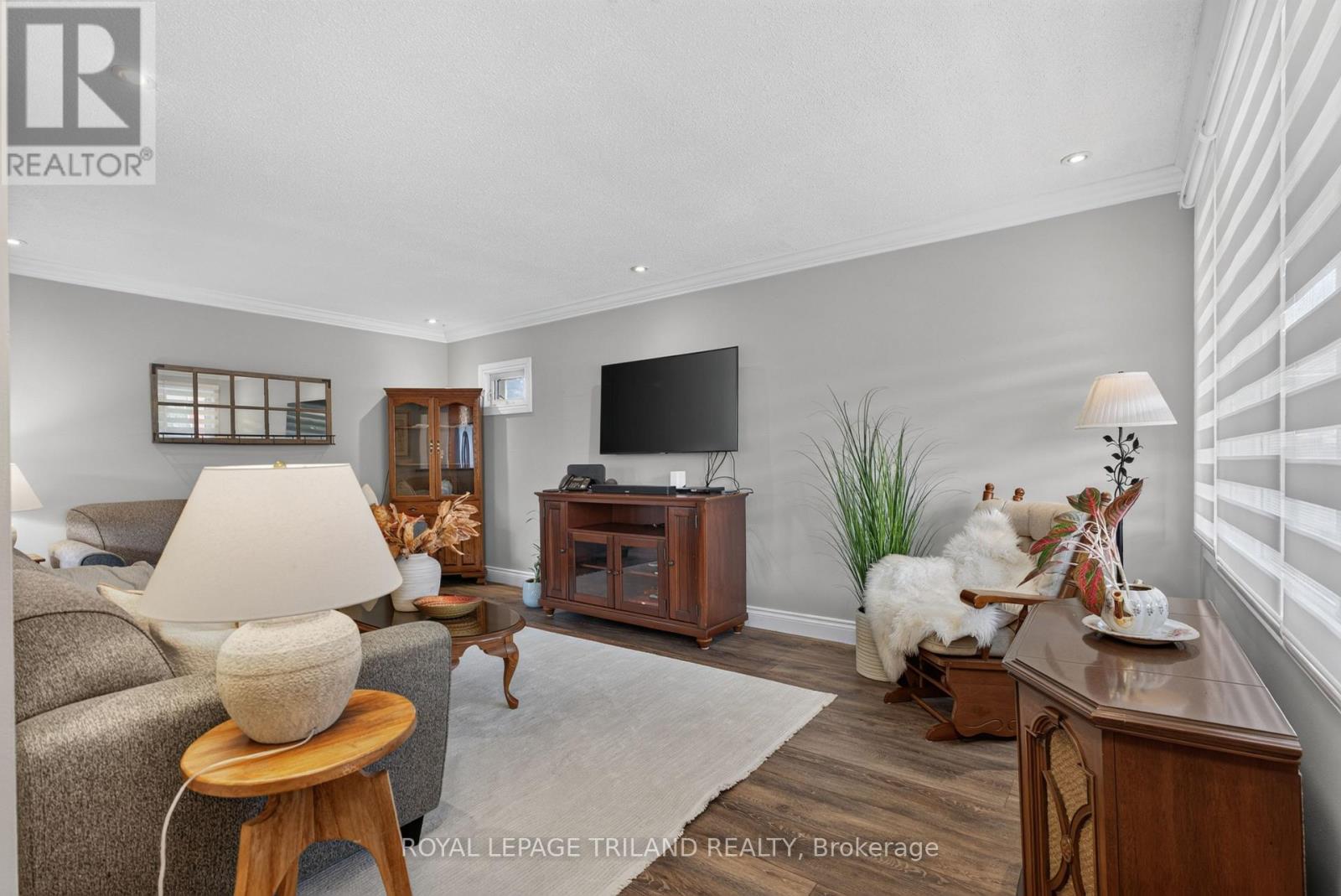 21 Jena Crescent, London East, Ontario  N5V 1L3 - Photo 4 - X13874274