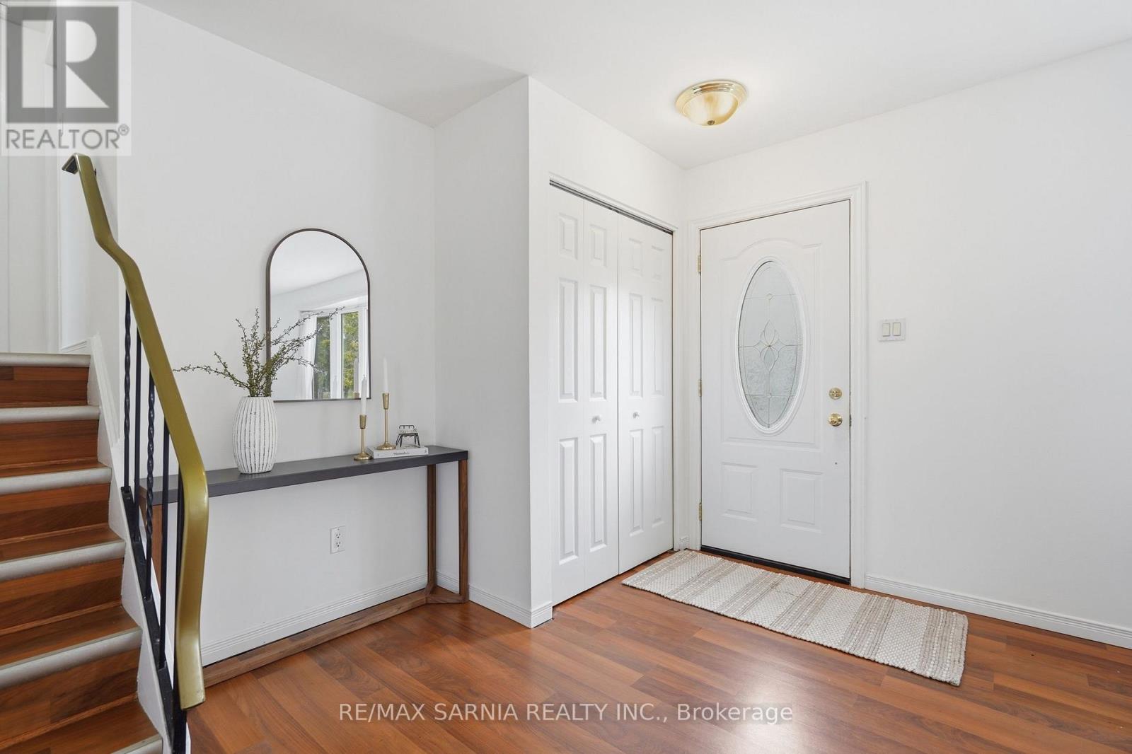 159 ESTELLA COURT London South (South O) Ontario Canada N6J3C5 5