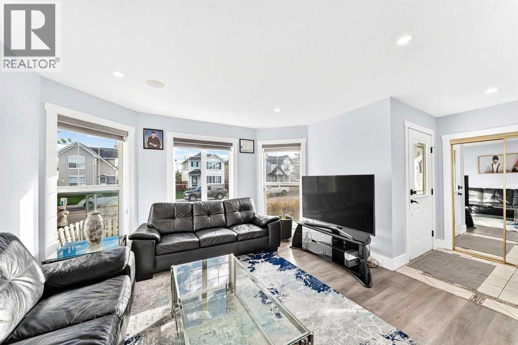 380 Taradale Drive NE, Calgary, Alberta  T3J 4S2 - Photo 3 - A2348796