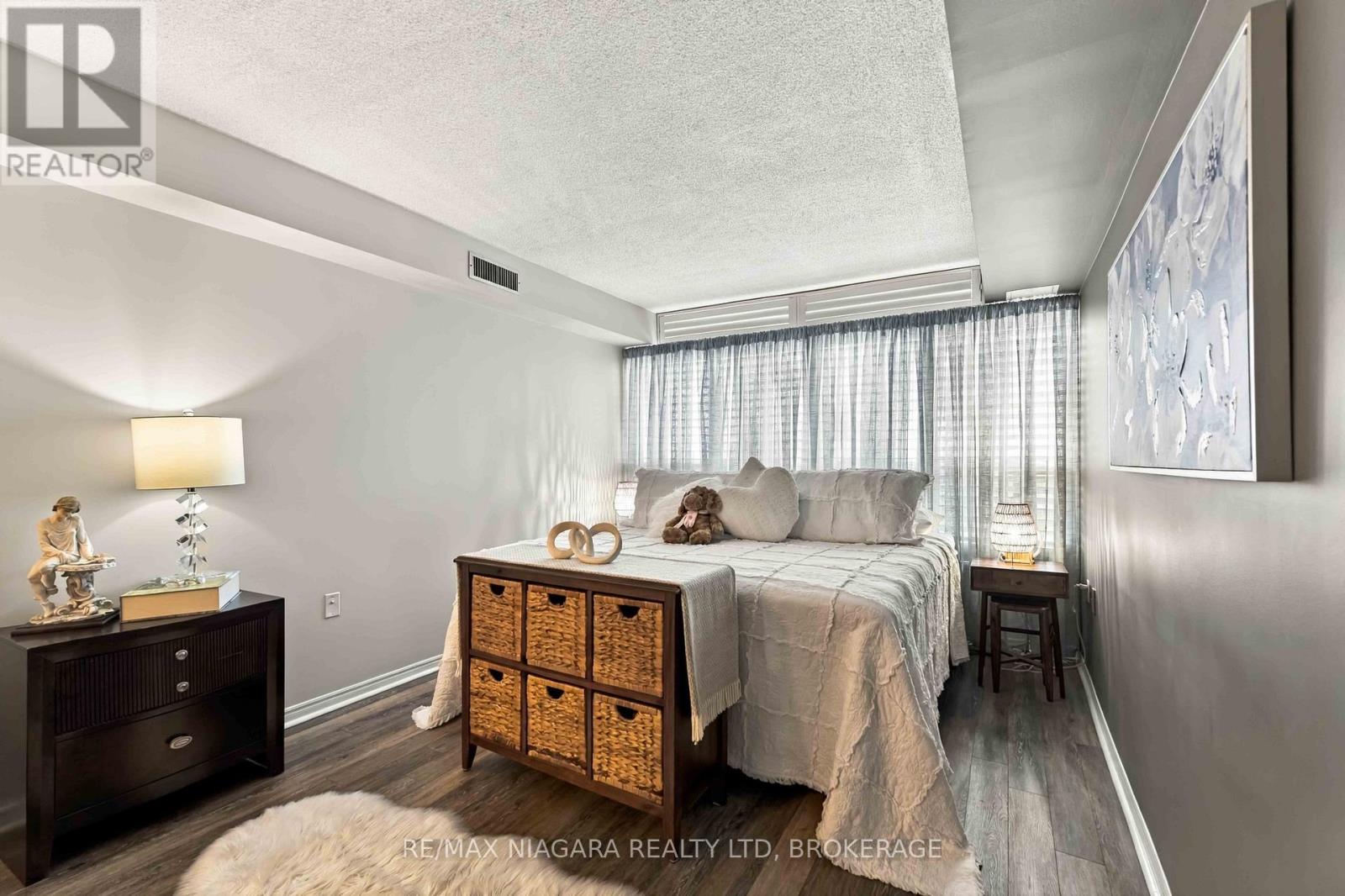 704 - 5100 Dorchester Road, Niagara Falls, Ontario  L2E 7H4 - Photo 12 - X13874280