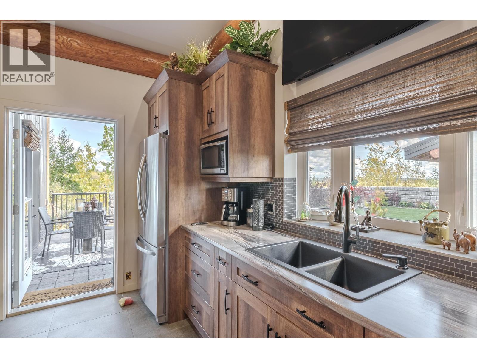 6105 LITTLE FORT 24 HIGHWAY