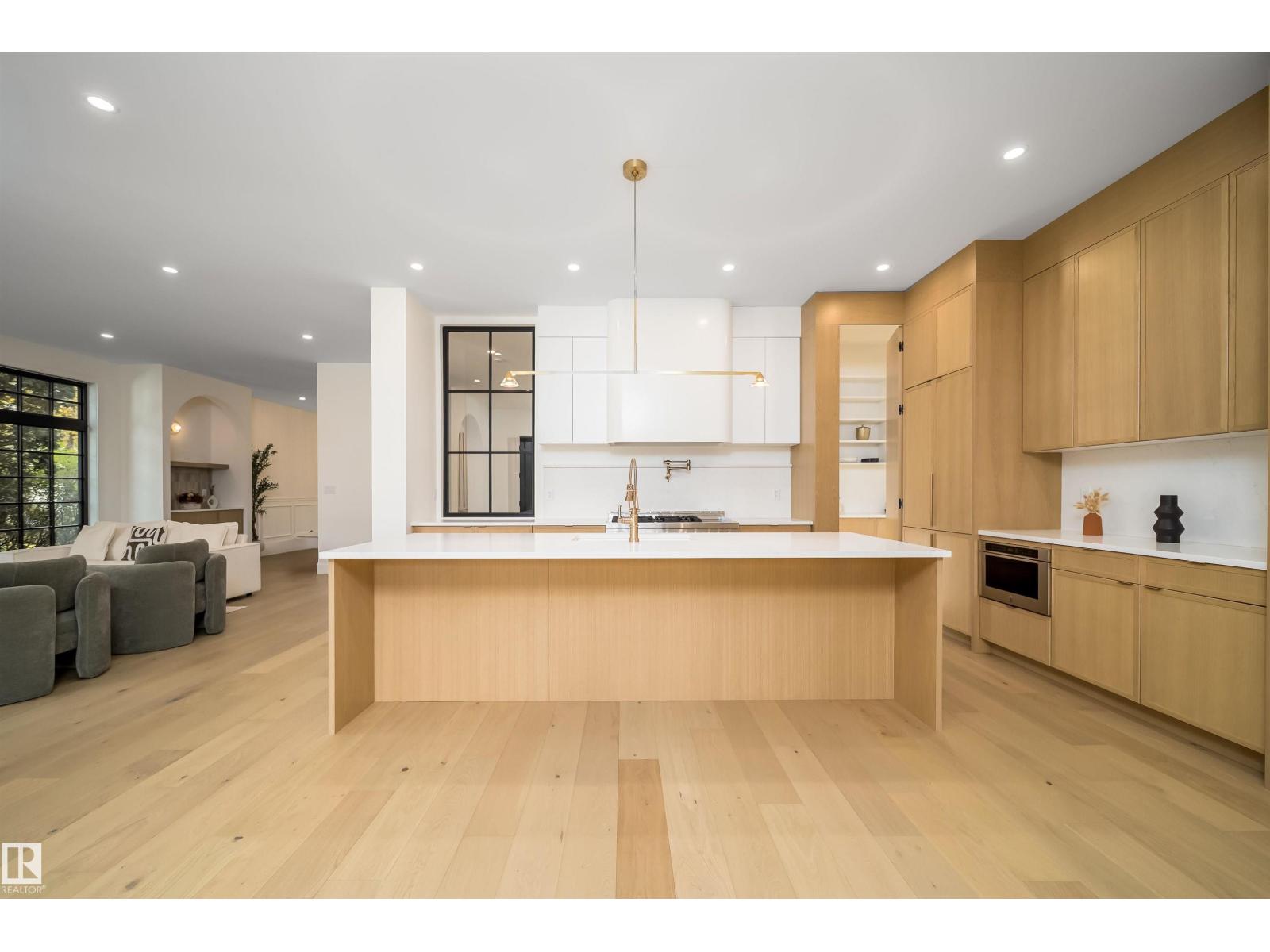 10414 134 ST NW