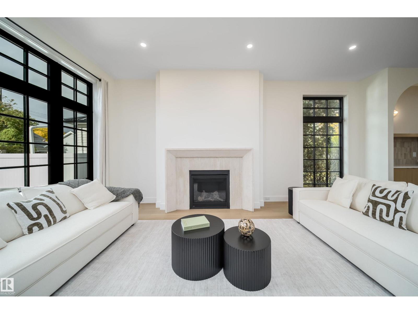 10414 134 ST NW