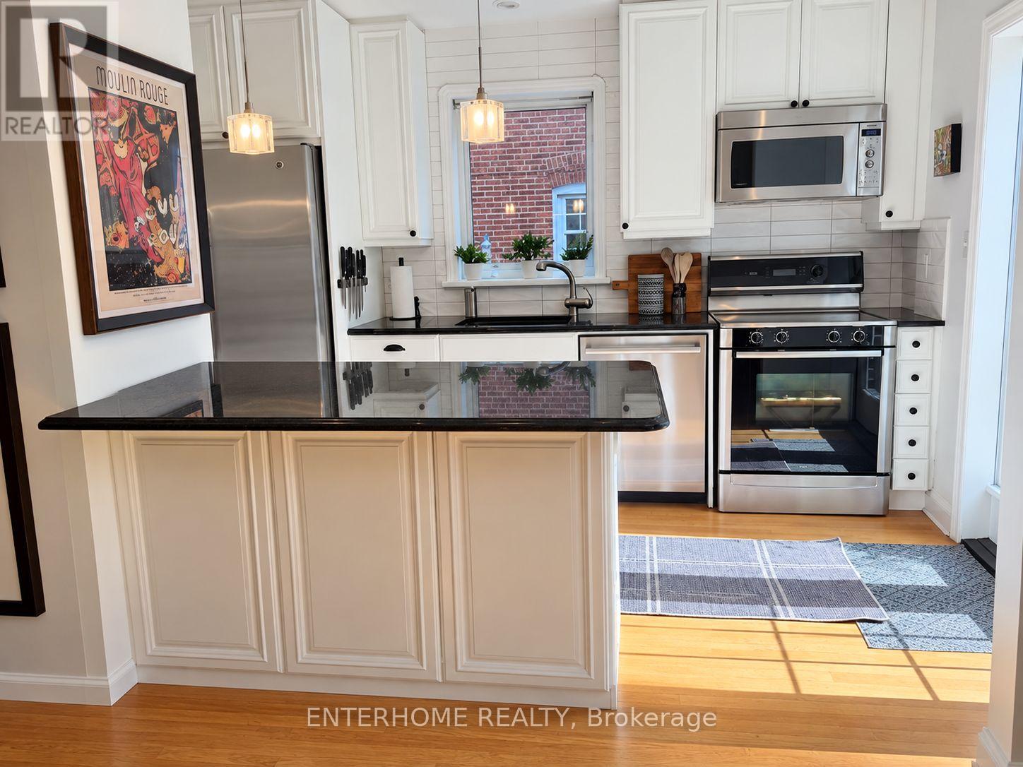 119 Glenvale Boulevard, Toronto, Ontario M4G 2W1 - Photo 5 - C13874296