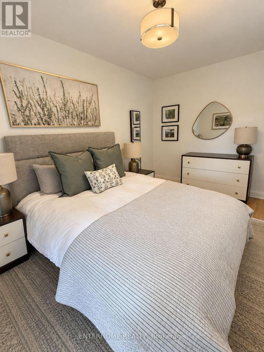 119 Glenvale Boulevard, Toronto, Ontario M4G 2W1 - Photo 9 - C13874296