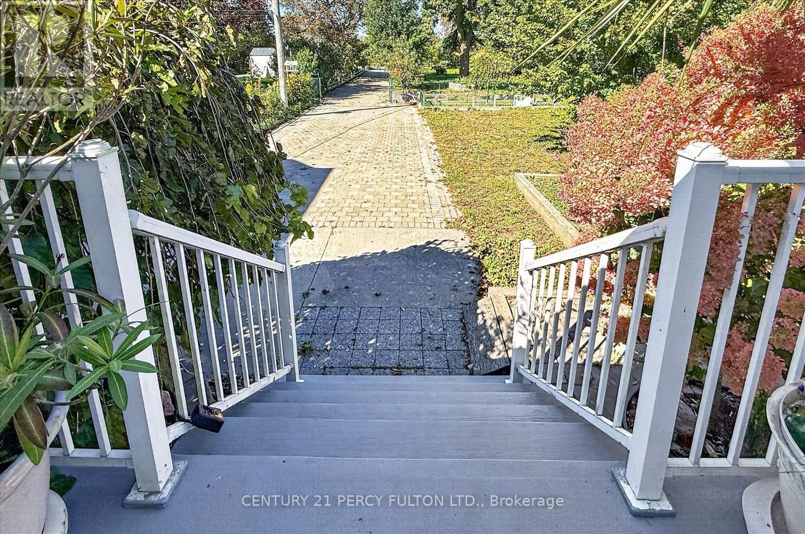 135 Cedar Crest Beach Road, Clarington (Bowmanville), Ontario  L1C 3K3 - Photo 10 - E13874294