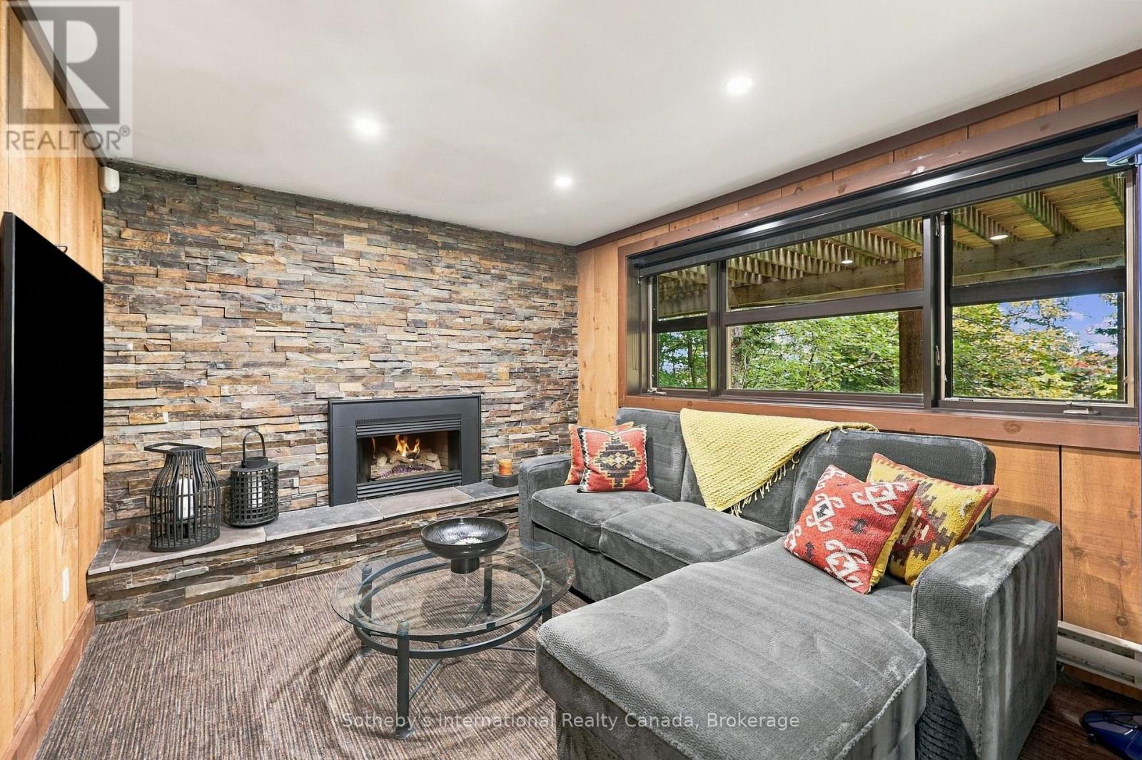 146 Chamonix Crescent, Blue Mountains, Ontario  L9Y 0S7 - Photo 8 - X13874254