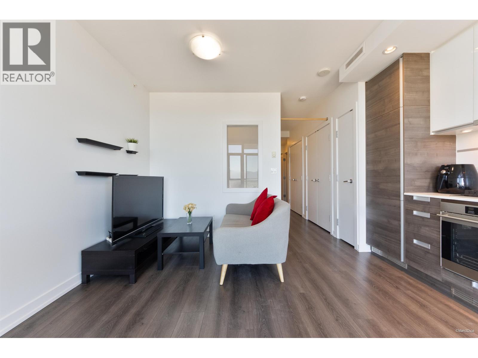 3606 4688 KINGSWAY