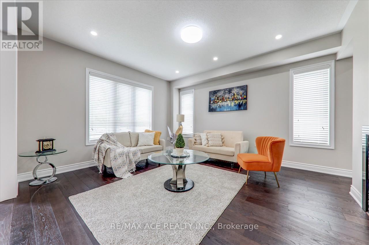 168 Rutherford Road, Bradford West Gwillimbury (Bradford), Ontario  L3Z 0B4 - Photo 3 - N13874316