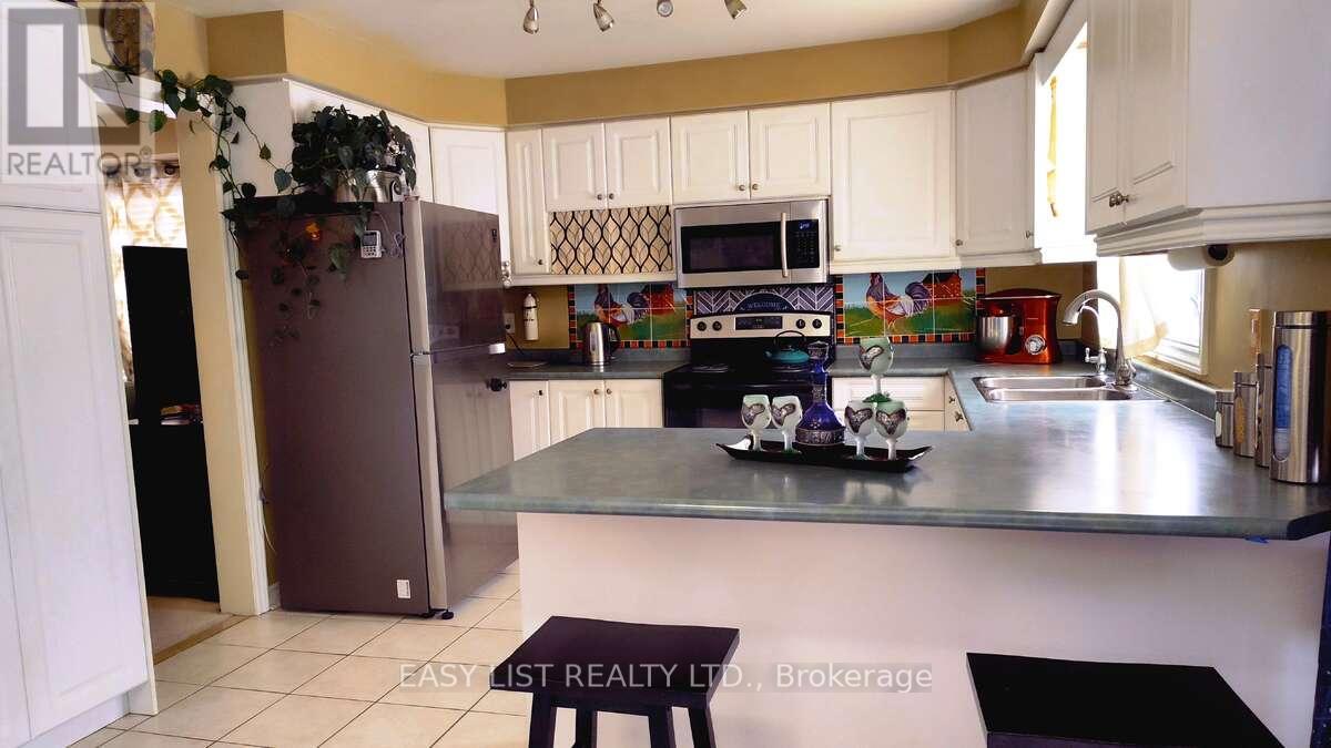 35 Raquel Street, Barrie (Painswick South), Ontario  L4N 9S4 - Photo 8 - S13874284