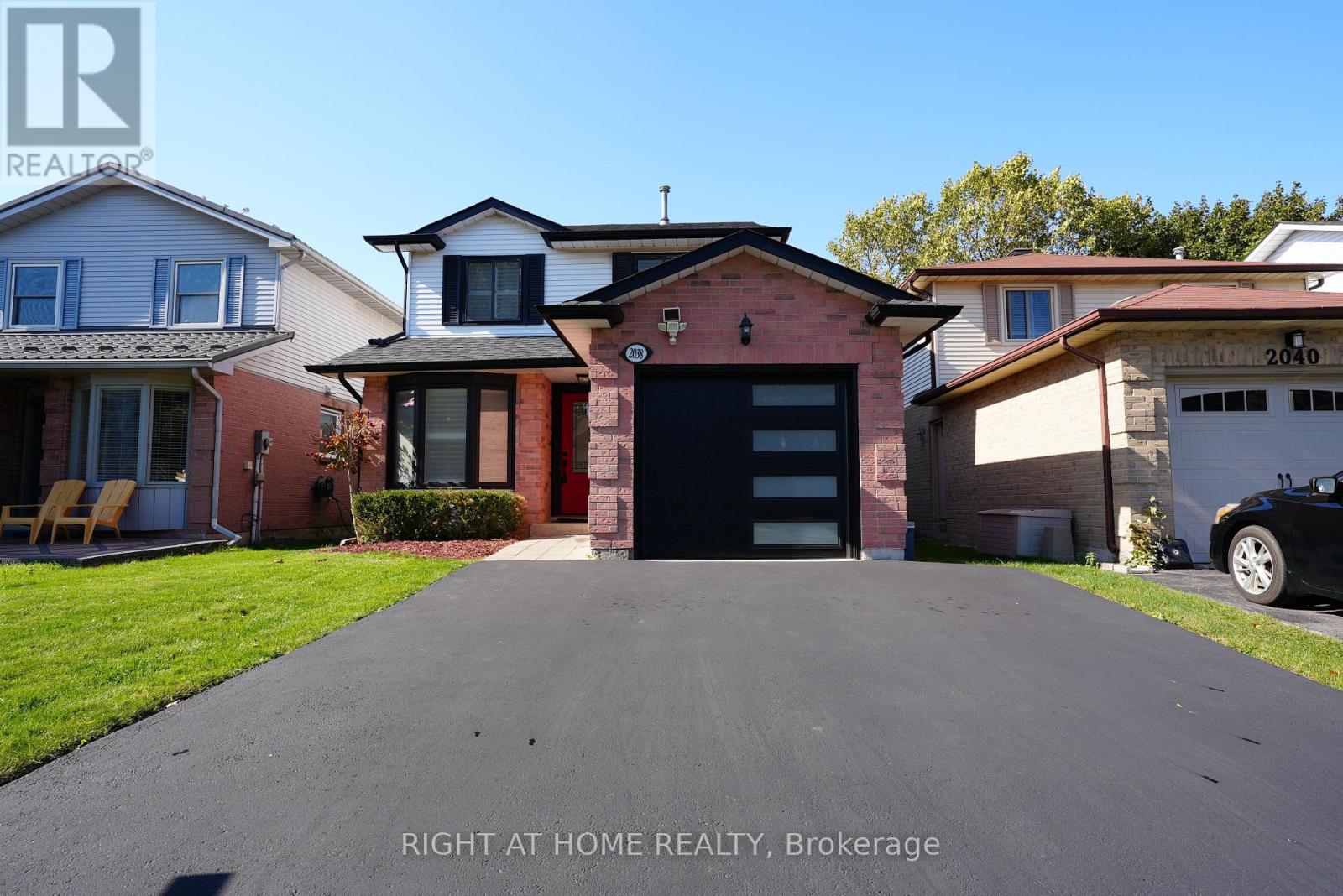 2038 CHRISDON ROAD, Burlington, Ontario