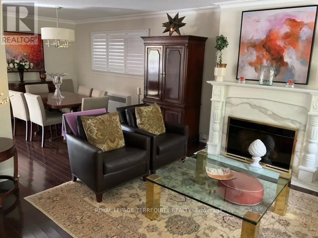 14 Humbercrest Boulevard, Toronto, Ontario  M6S 4K7 - Photo 3 - W13874304
