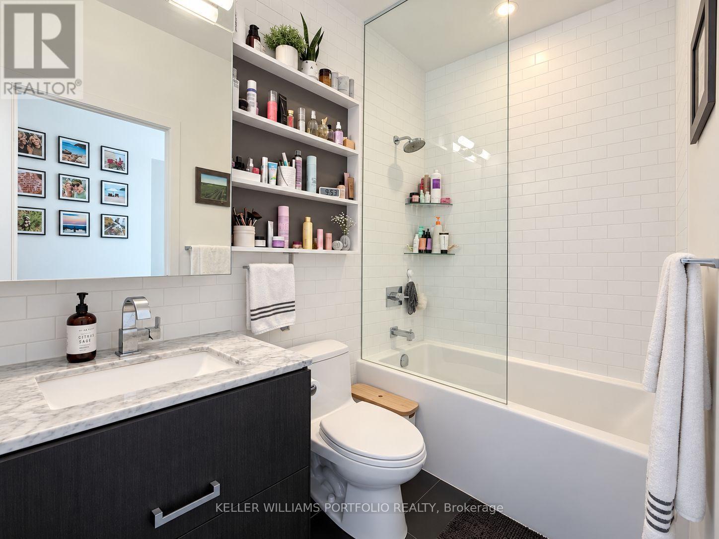 1205 - 1830 Bloor Street W, Toronto, Ontario  M6P 0A2 - Photo 7 - W13874326