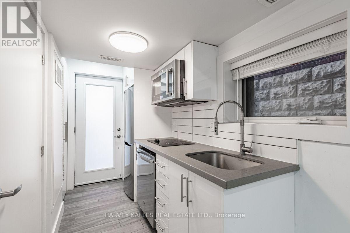4 - 160 Lansdowne Avenue, Toronto, Ontario  M6K 2V9 - Photo 4 - W13874342