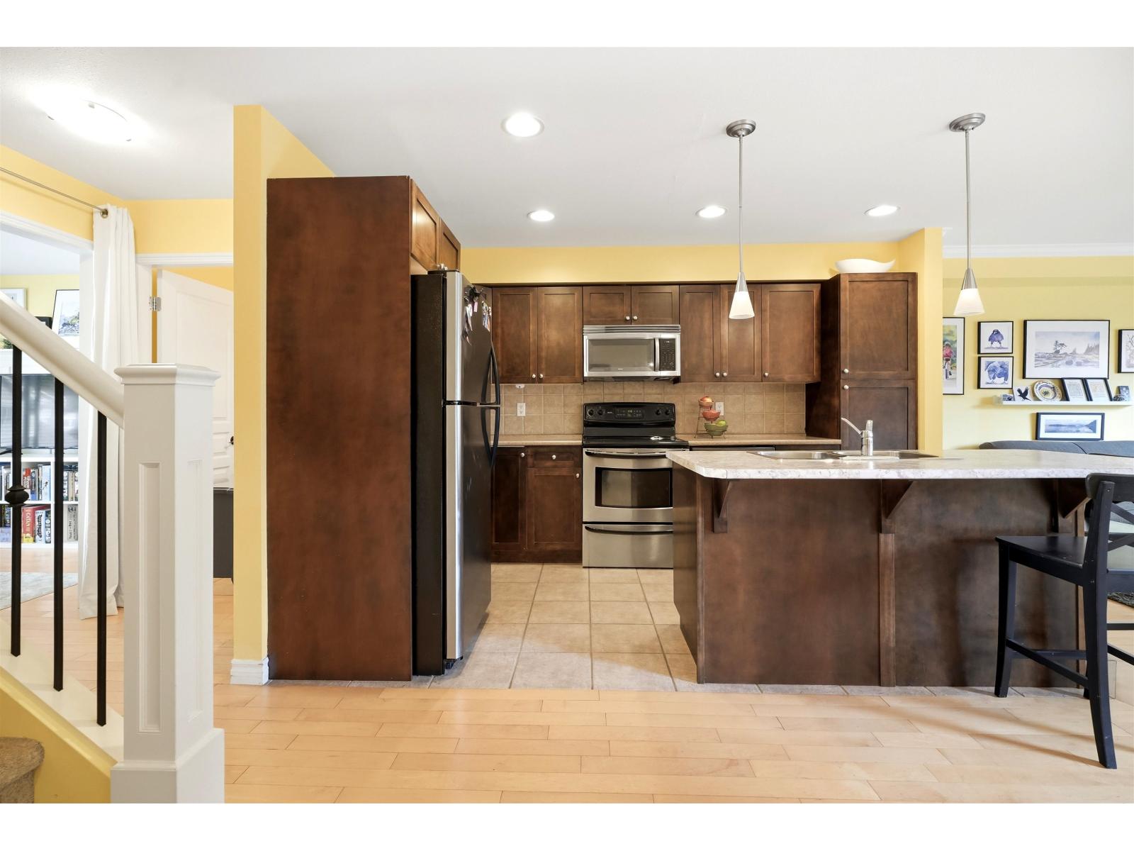 22 45550 SHAWNIGAN CRESCENT|Garrison Crossing